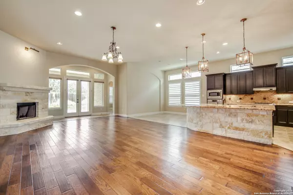 Helotes, TX 78023-3037,9742 Helotes Hill