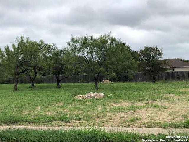 Uvalde, TX 78801,25 Rio Seco Drive
