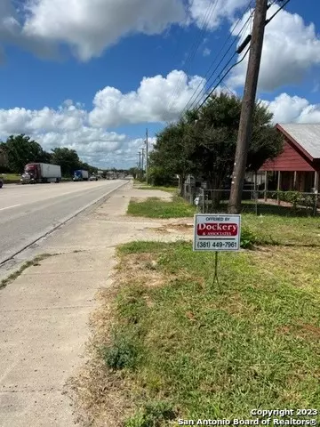 Three Rivers, TX 78071,1213 Harborth