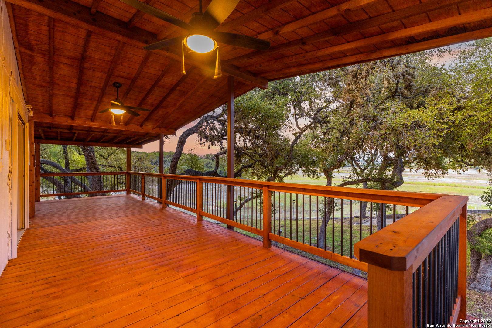 Lakehills, TX 78063-6408,1079 Pebble Beach Rd