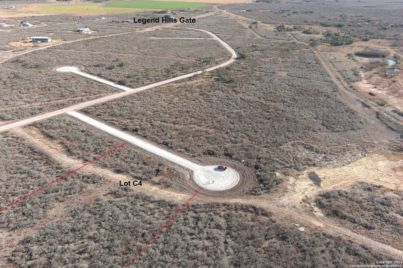 Uvalde, TX 78801,86 Palomino Hills