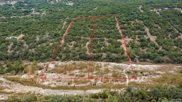 Uvalde, TX 78801,LOT 10 PR 2560