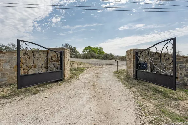 Dripping Springs, TX 78620,31425 Ranch Road 12