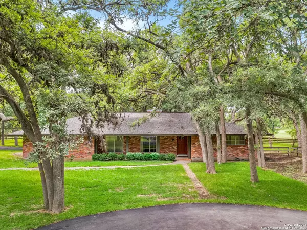 678 Rosewood, Boerne, TX 78006