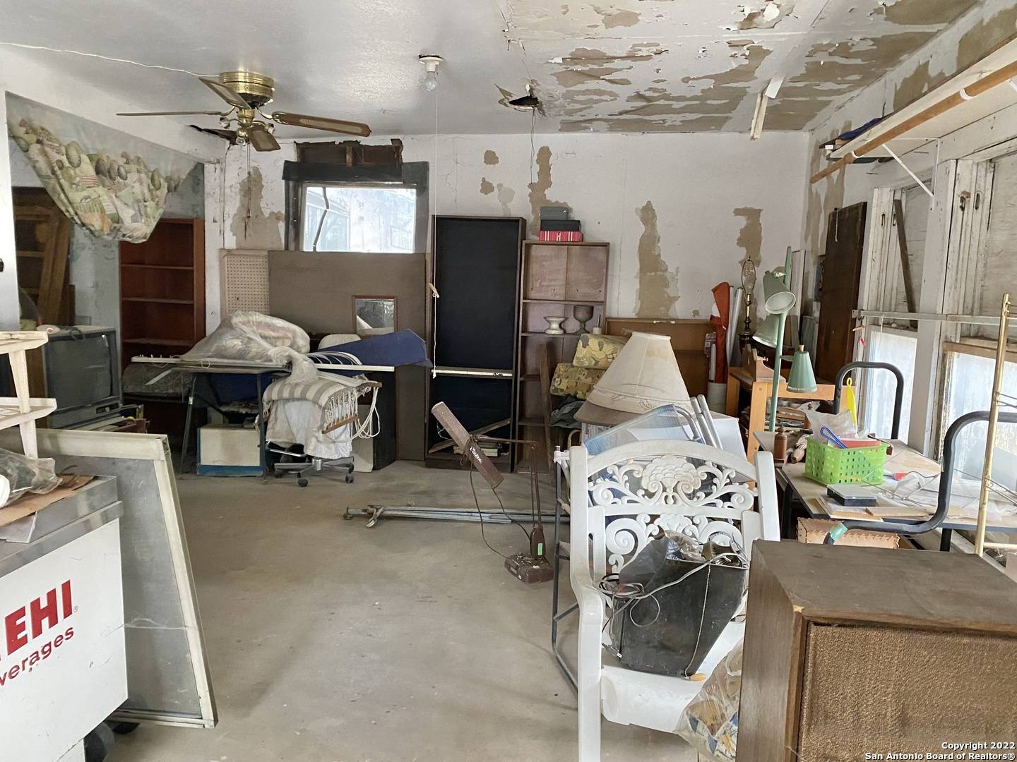 Natalia, TX 78059,614 4TH ST