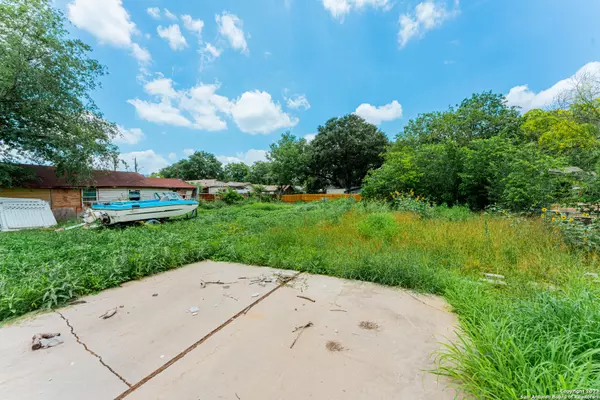 San Antonio, TX 78207,715 SW 19th St