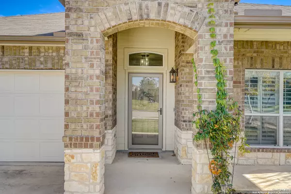 Cibolo, TX 78108,404 Kings Way