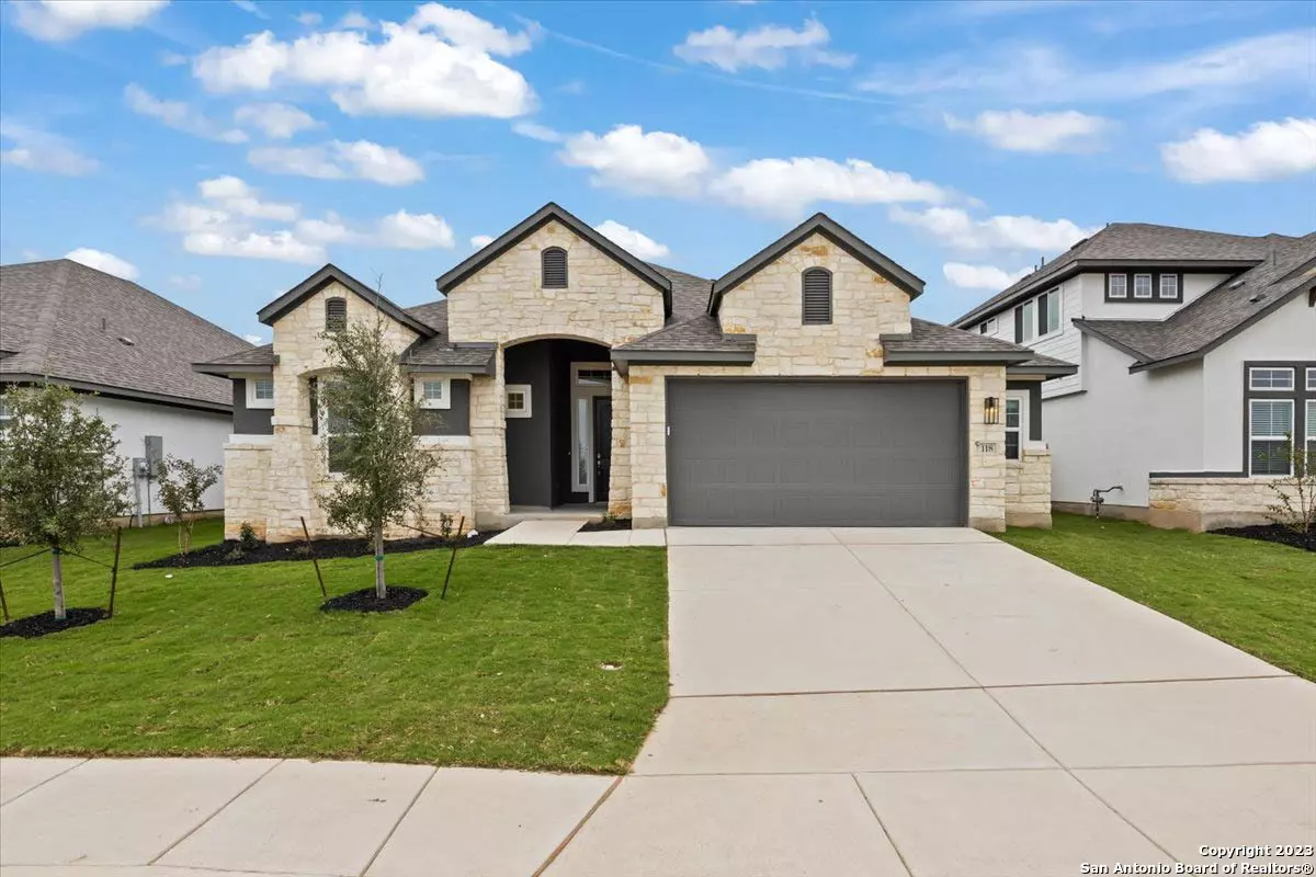 Seguin, TX 78132,118 Canyon Live Oak