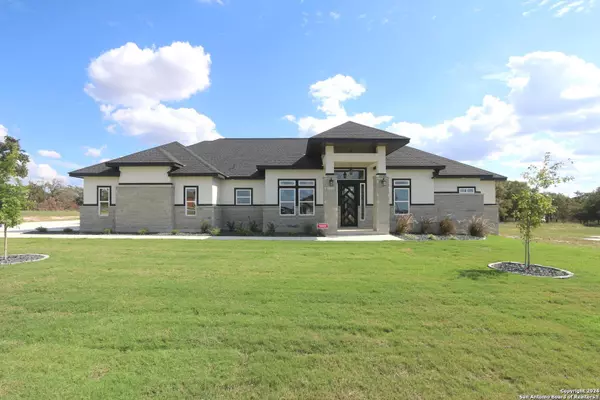 128 HONDO RIDGE, La Vernia, TX 78121