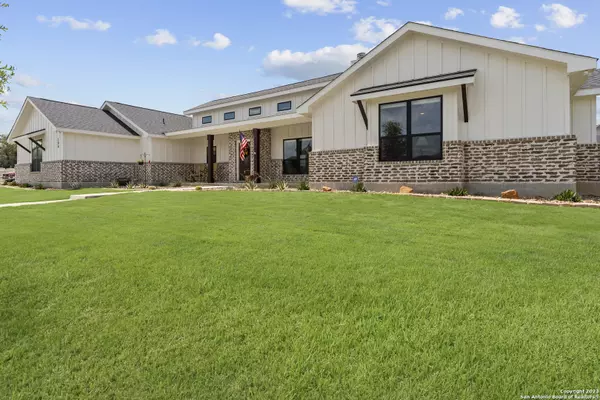 La Vernia, TX 78121,104 Chinaberry Hill