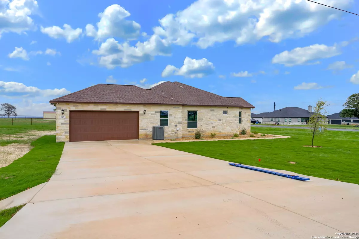 La Vernia, TX 78121,129 Estates Dr