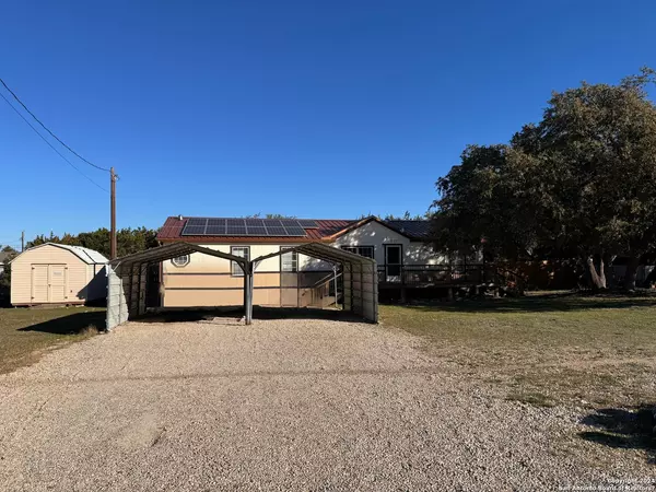 Bandera, TX 78003,225 PR 1507