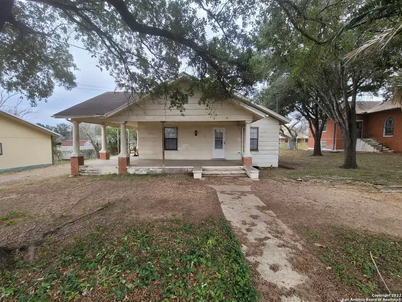 207 Viggie St, Hebbronville, TX 78361