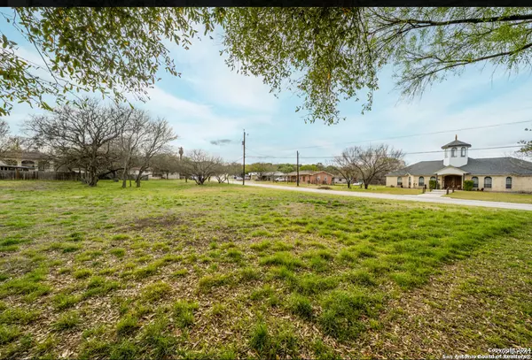 8224 ALTON, Selma, TX 78154