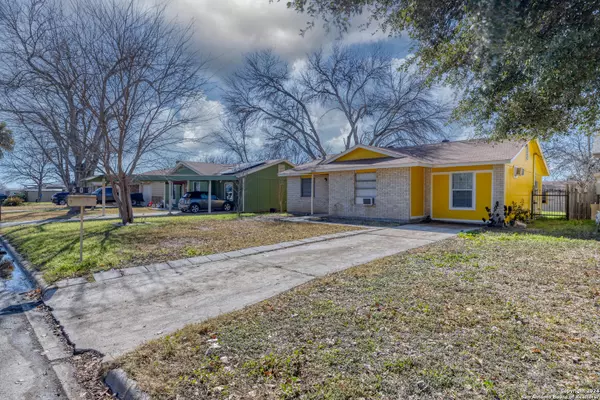 Uvalde, TX 78801,509 PEREZ ST