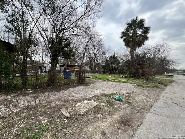 San Antonio, TX 78207-2217,1124 Perez St