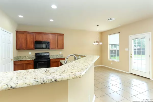 4903 GEMSBUCK CHASE San Antonio, TX 78251-4327