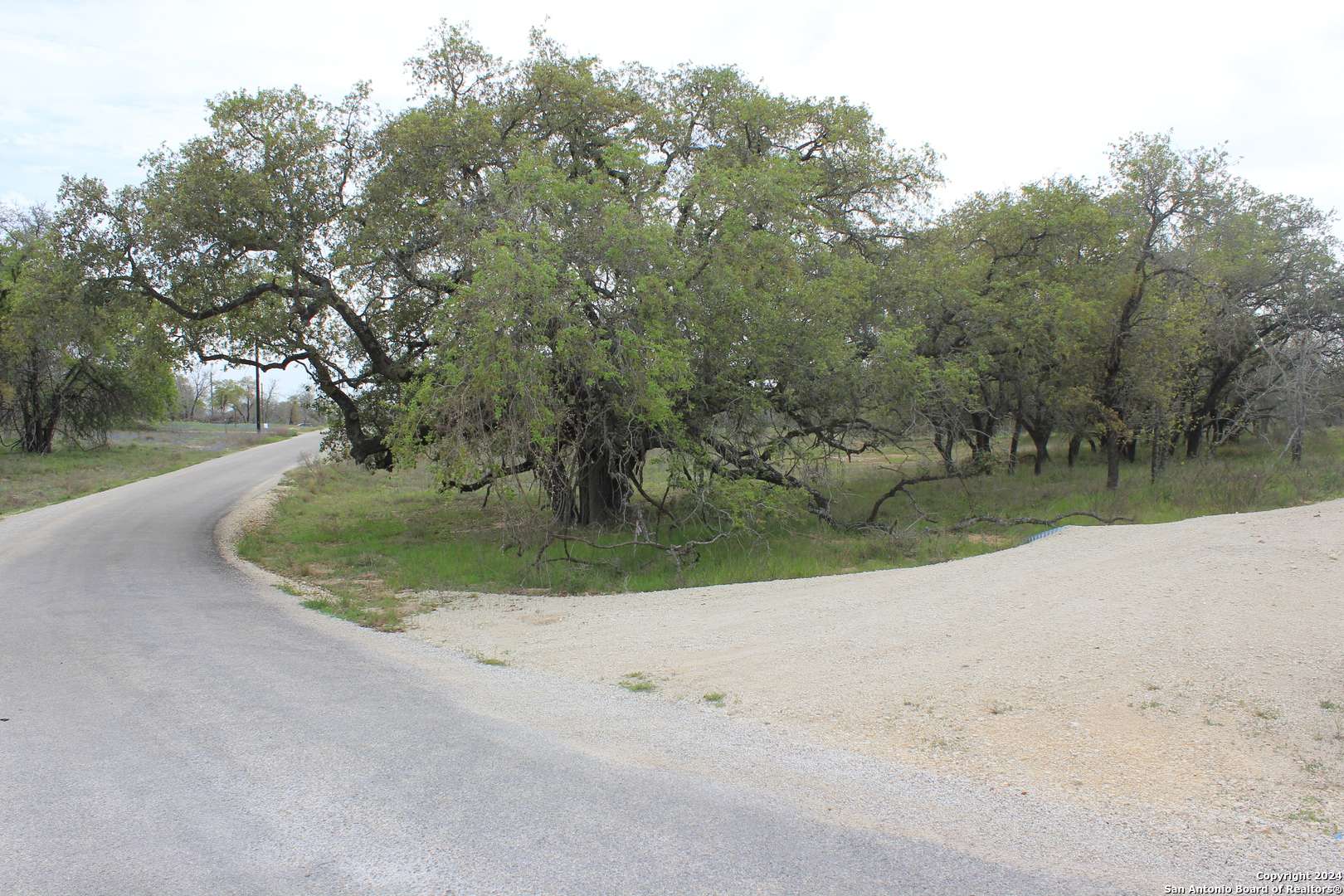 Natalia, TX 78059,818 Encino Way