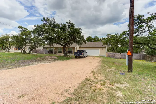 Fischer, TX 78623-2098,781 POSSUM TREE