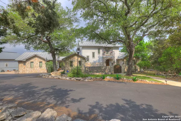 New Braunfels, TX 78132-3562,277 OAK VISTA