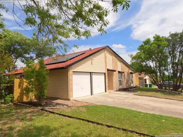 Live Oak, TX 78233,12047 Wilderness Trail