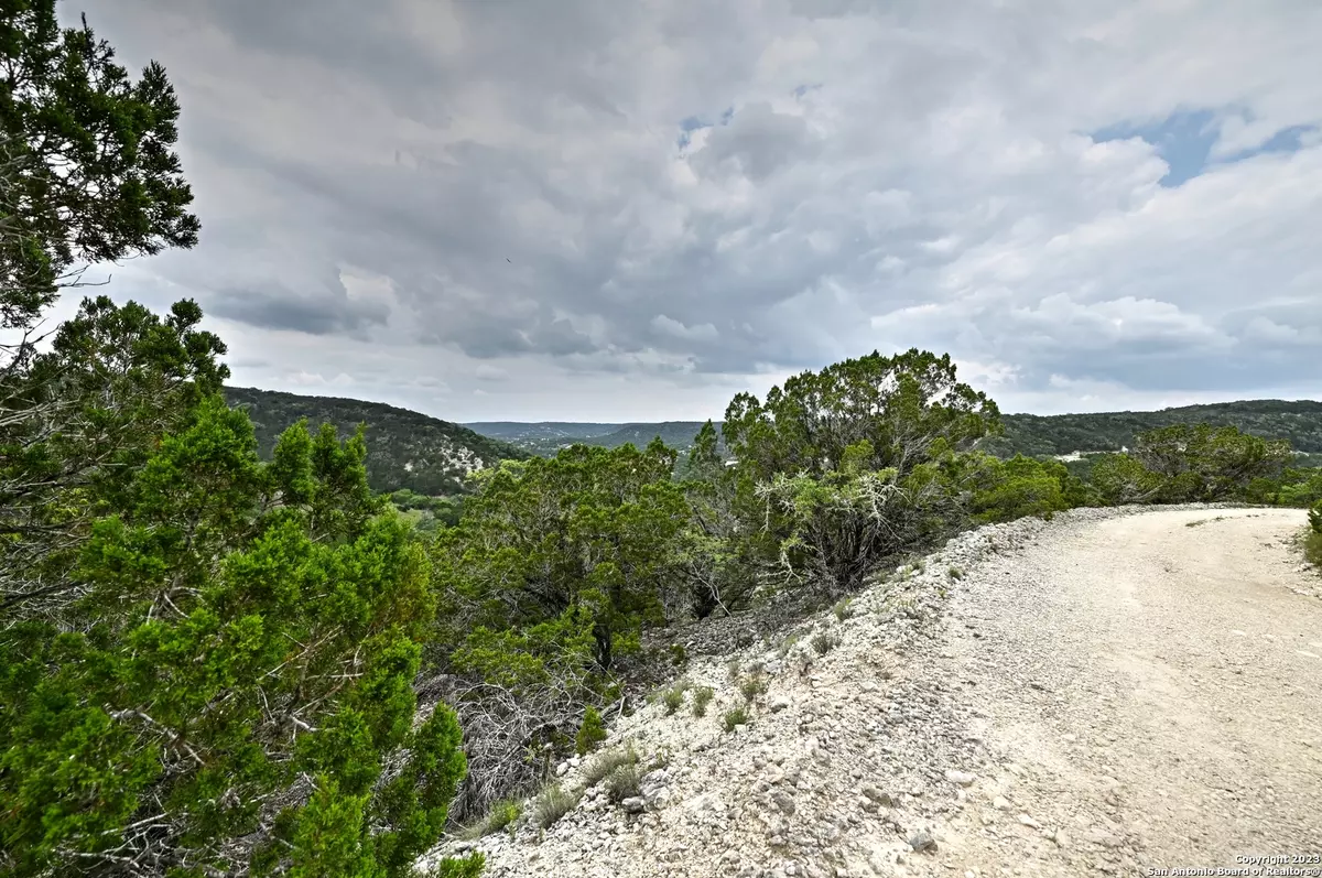 Center Point, TX 78010-5531,134 STATE MOUNTAIN LN