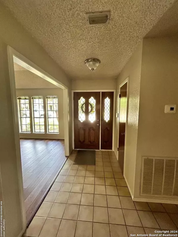 San Antonio, TX 78249-2042,4246 SHADOW ELM WOODS