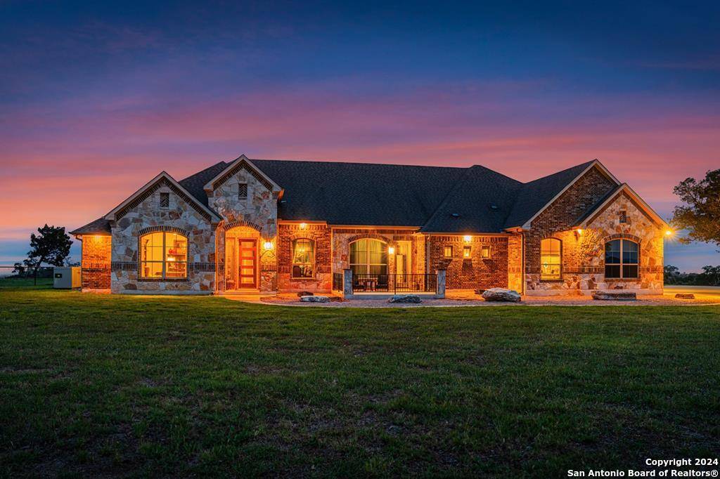 Bandera, TX 78003,5228-A FM3240