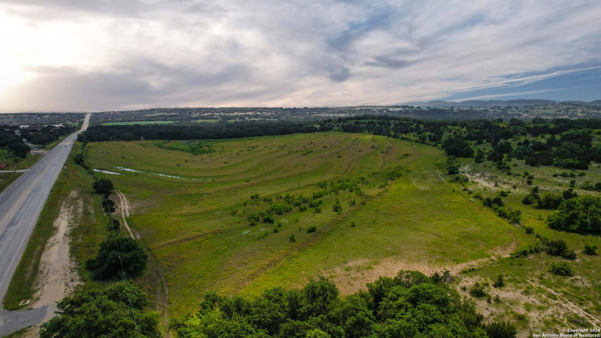 Johnson City, TX 78636,5271 Hwy 290