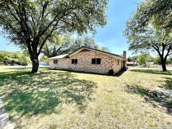 Hondo, TX 78861,1302 22ND ST