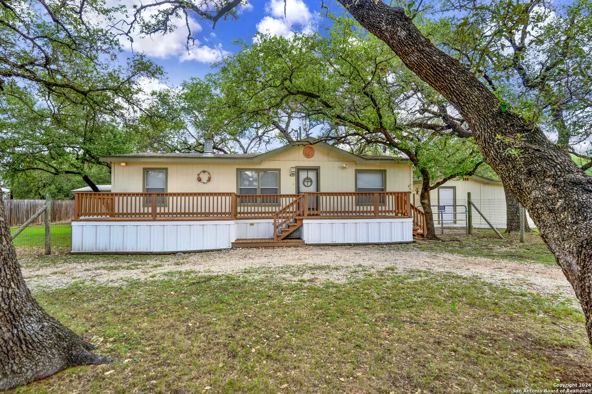 Pipe Creek, TX 78063,420 Redbud Lane