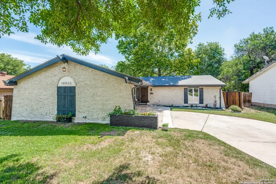 10922 BROCKS GAP ST, San Antonio, TX 78230-1715