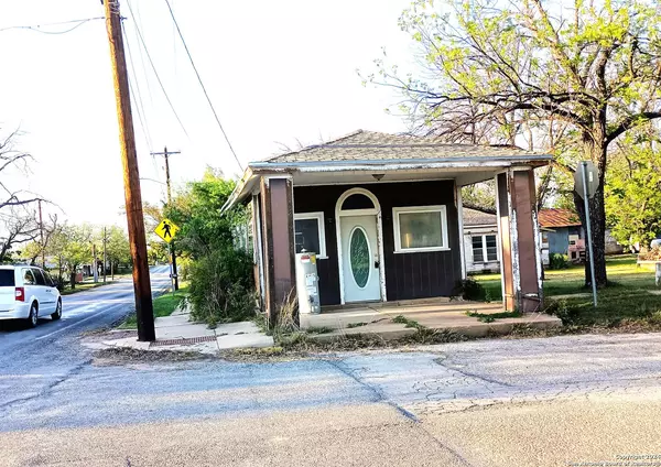 420 N Cottonwood, Coleman, TX 76834