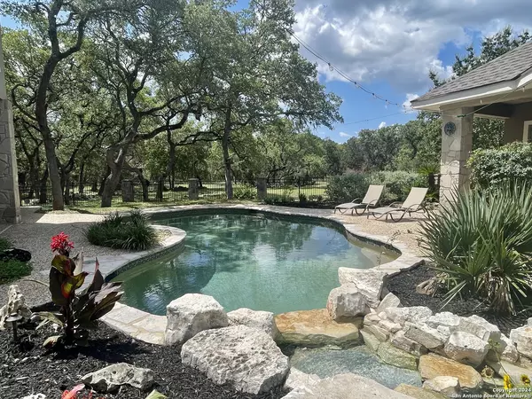 New Braunfels, TX 78132-4409,164 WESTWOOD