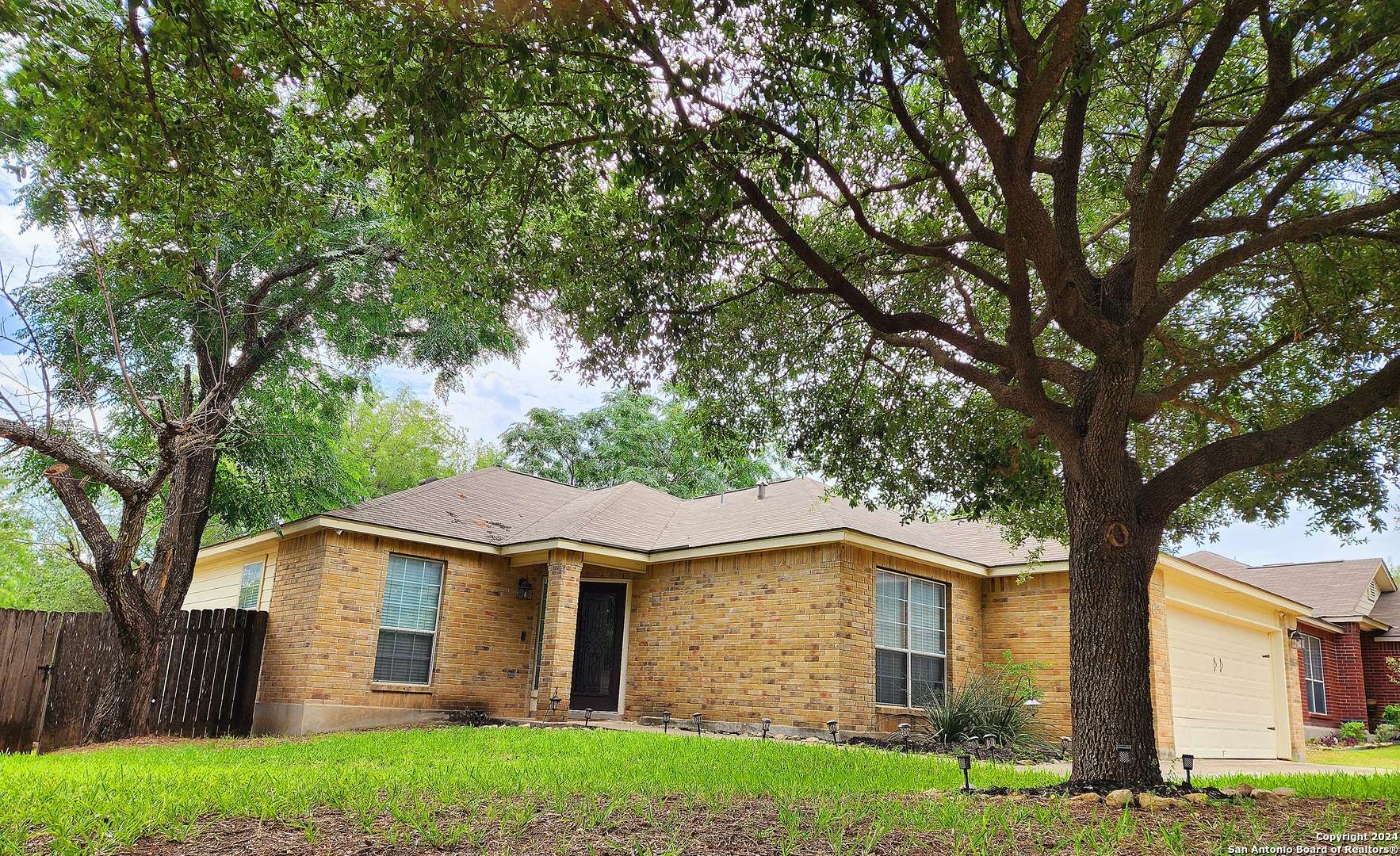 Helotes, TX 78023,10830 MAROT