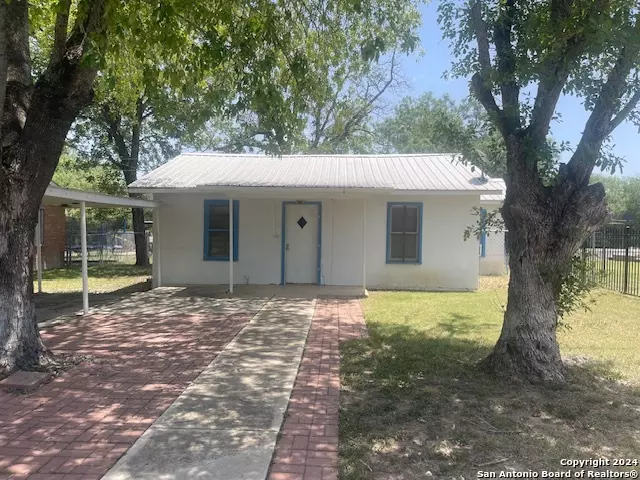 Uvalde, TX 78801-4319,114 TUCKER ST