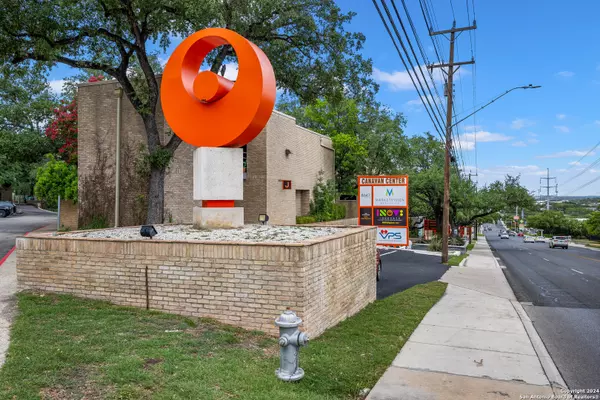 8647 WURZBACH RD, San Antonio, TX 78240-1225