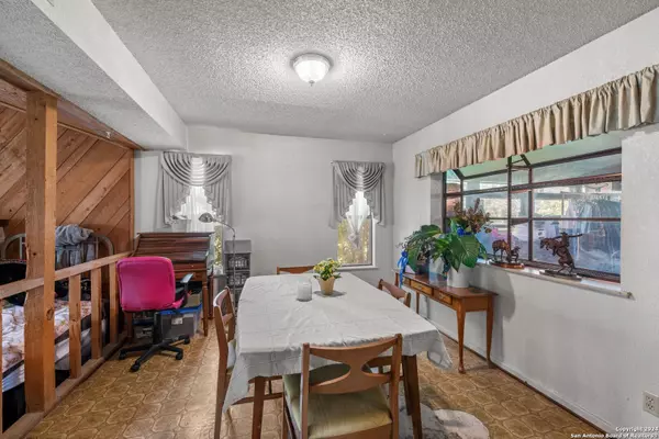 Bandera, TX 78003,183 Pecan Way