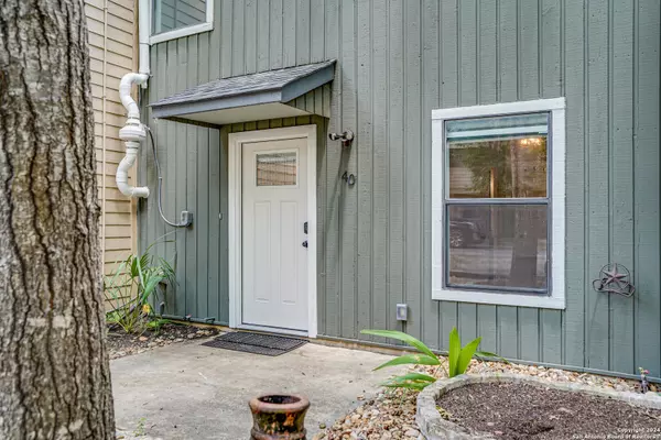 Wimberley, TX 78676,40 Marina Cir