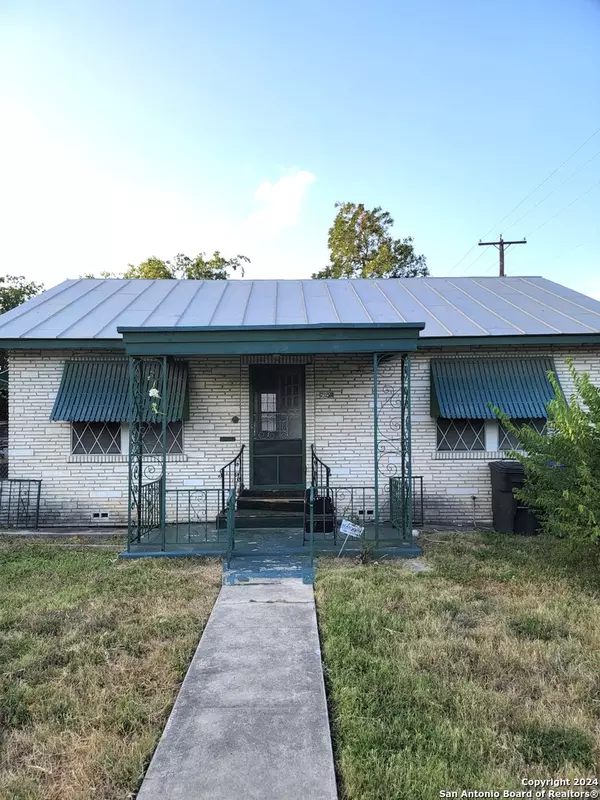 2055 CROCKETT ST, San Antonio, TX 78202-3226