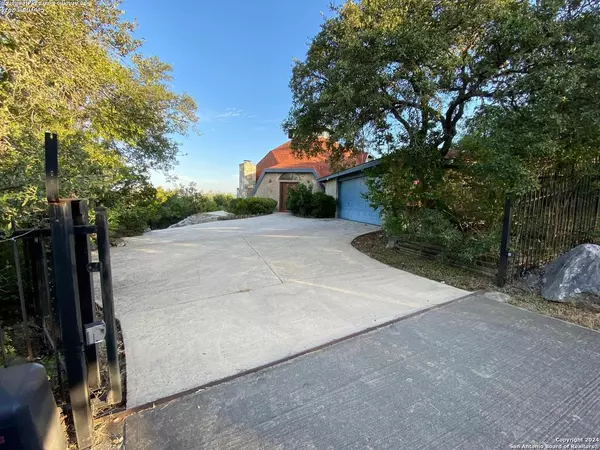 9855 Tower View,  Helotes,  TX 78023