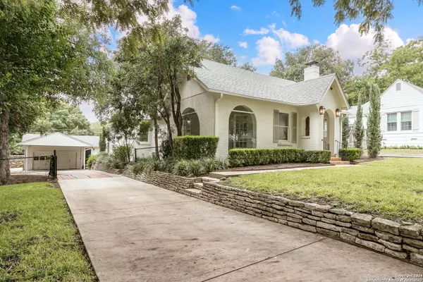 Alamo Heights, TX 78209,352 Blue Bonnet