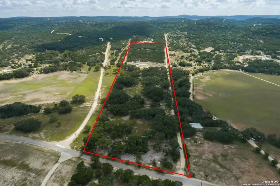 5211 BUMP GATE, Pipe Creek, TX 78063