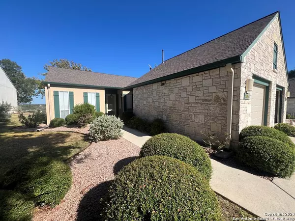 2017 Balmoral Dr., Kerrville, TX 78028