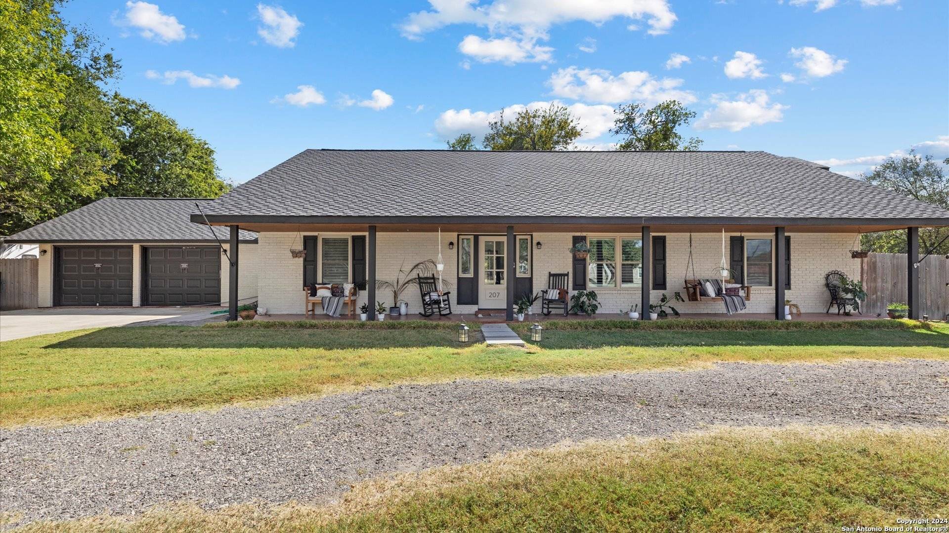 207 WOODLAKE DR, Mcqueeney, TX 78123-3212