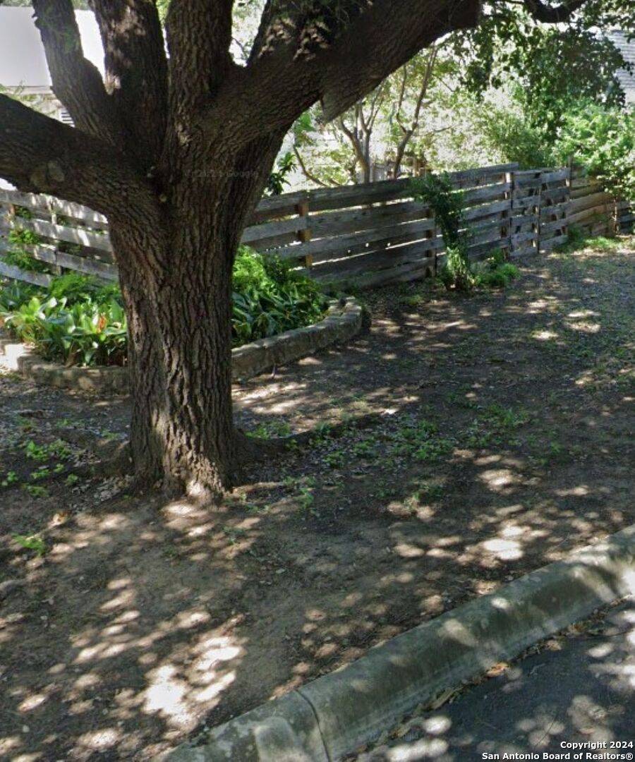 San Antonio, TX 78209-2043,1927 Lawndale Dr