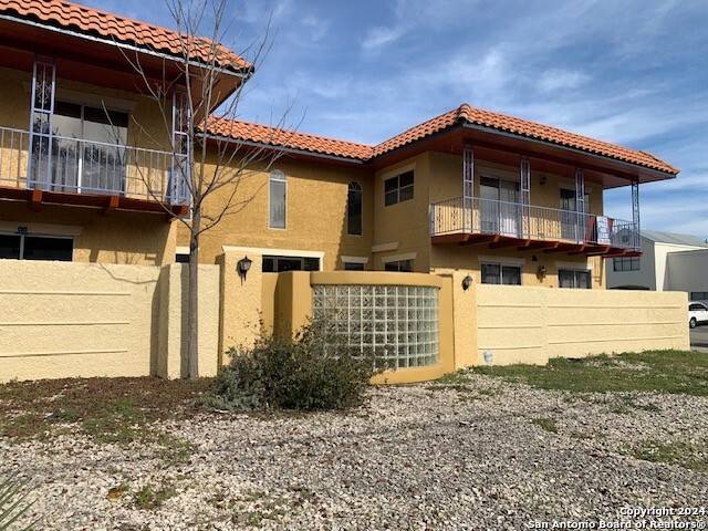 1131 BABCOCK RD, Balcones Heights, TX 78201-6906