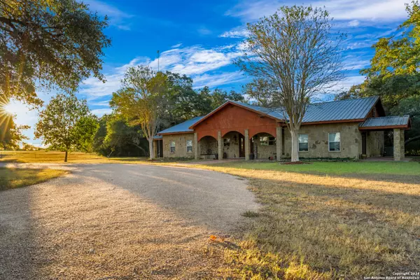 322 County Road 180A, Hallettsville, TX 77964