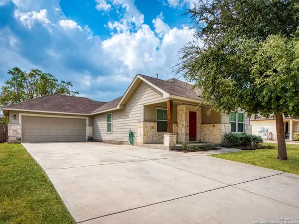 1054 CALM BREEZE, New Braunfels, TX 78130-4451