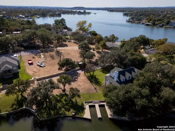 211 Mallard Pt, Granite Shoals, TX 78654